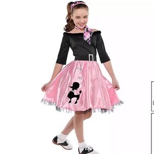 50’s themed, Size: Kids/Large Halloween costume 🎃